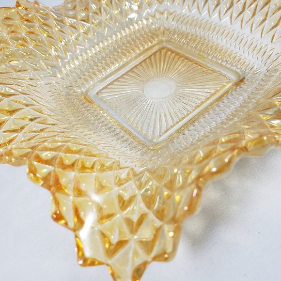 6" Diamond Point Ruffle Edge Orange Nut Candy Dish Indiana Glass. Mid century - Picture 3 of 6